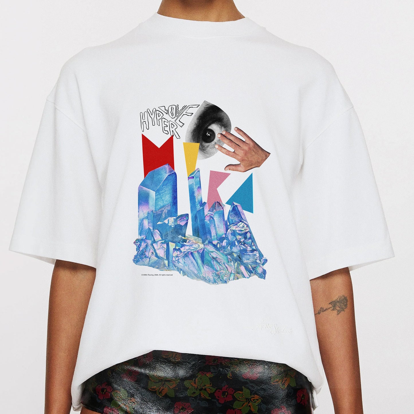 MIKA HYPERLOVE TEXT WHITE TEE